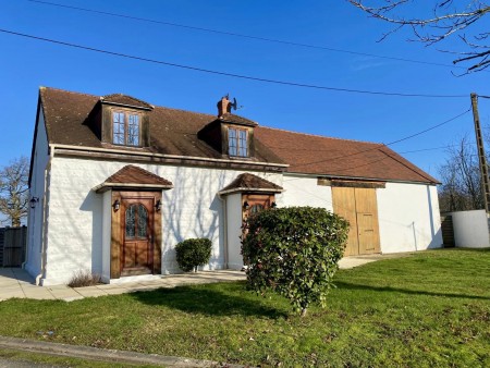 Detached House with a large garden and barn
