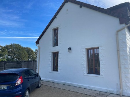 Detached House with a large garden and barn