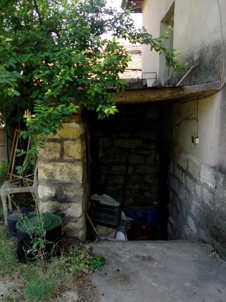 Spacious country house with nice garden located in a quiet village in Bulgaria