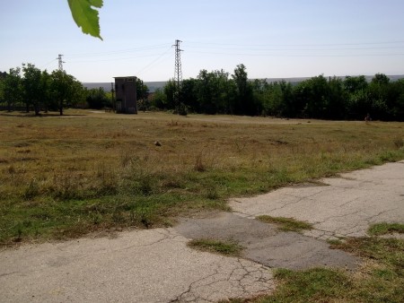 Spacious country house with nice garden located in a quiet village in Bulgaria