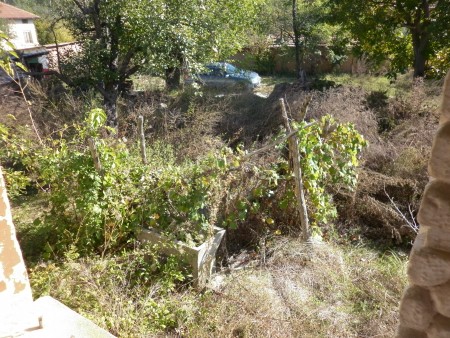Old country house with garden, nice views and quiet location just 100 meters away from river