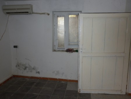 Partially renovated country house with barn and plot of land near the center of  Galatin, Bulgaria