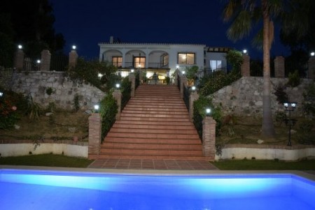 HUGE villa + FOUR self contained holiday letting apartments, in fantastic Mijas, Malaga, Spain