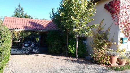 Completely restored former farm in the beuatiful and peacefull coutryside of the Allier near Vichy