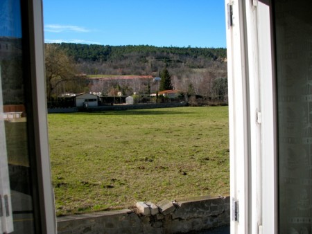 Lovely small house  for sale in the heart of the Pyrenees.