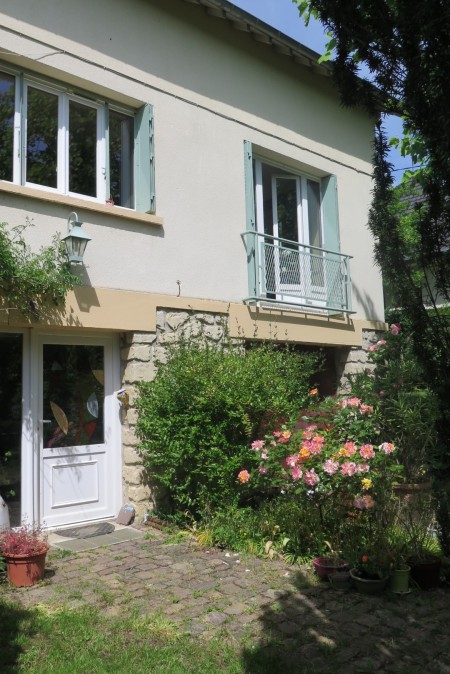Pretty House near Versailles