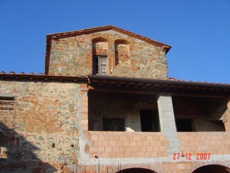 One of the Few Remaining Leopoldina Farmhouses Left in Tuscany (To Restore)