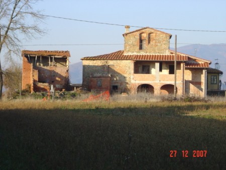 One of the Few Remaining Leopoldina Farmhouses Left in Tuscany (To Restore)