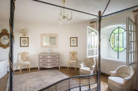 Stunning Hilltop Villa with Pool and Guest Gite