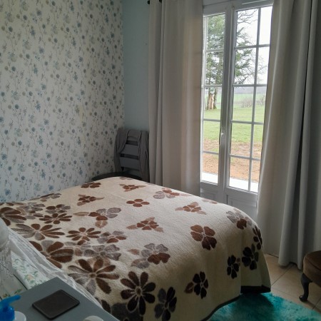 Delightful Detached Bungalow with Lovely Garden