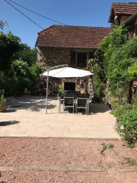 Renovated Farmhouse with Equestrian Facilities & Airbnb / Chambres D'hotes Potential. Private Countr
