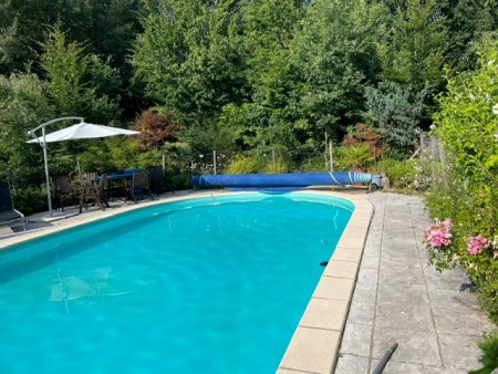 Renovated Farmhouse with Equestrian Facilities & Airbnb / Chambres D'hotes Potential. Private Countr