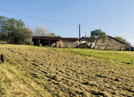 Countryside Longere with Outbuildings