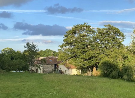 Countryside Longere with Outbuildings