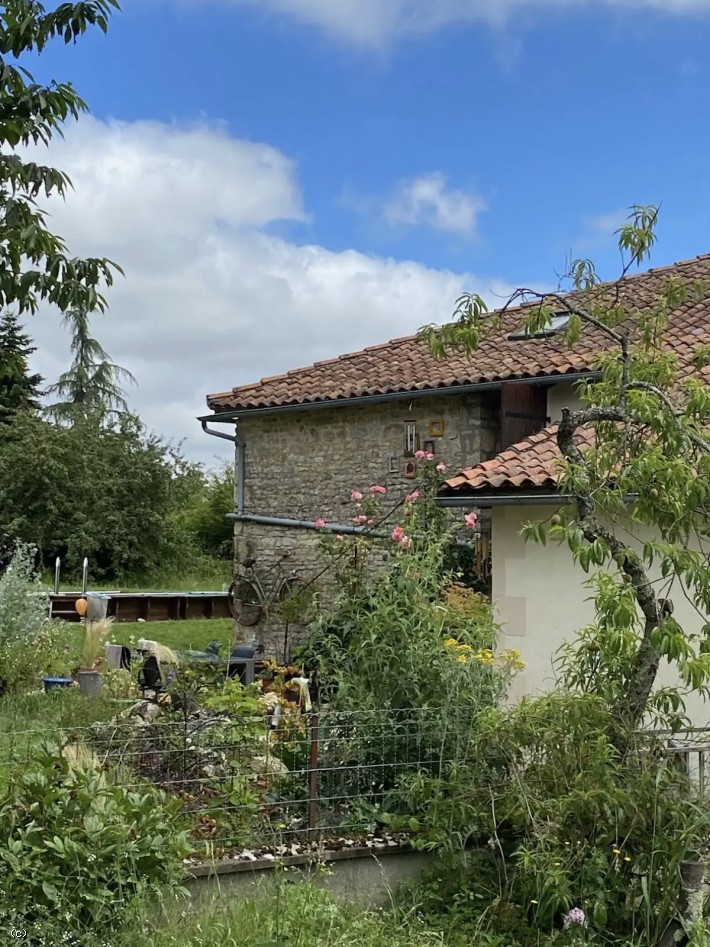 Countryside Longere with Outbuildings