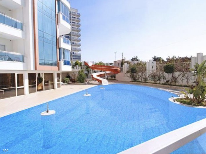 Luxurious Two Bedroom Apartment