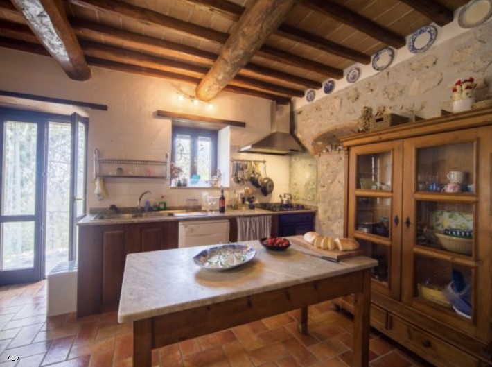 Detached Countryside Villa For Sale