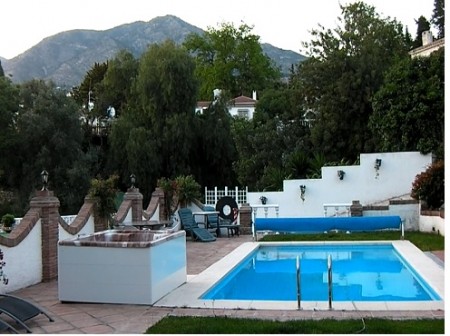 HUGE villa + FOUR self contained holiday letting apartments, in fantastic Mijas, Malaga, Spain