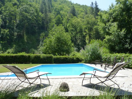 Enchanting Tuscan country home with swimming-pool,beautiful gardens and 10 ha of woodland