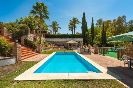 HUGE villa + FOUR self contained holiday letting apartments, in fantastic Mijas, Malaga, Spain